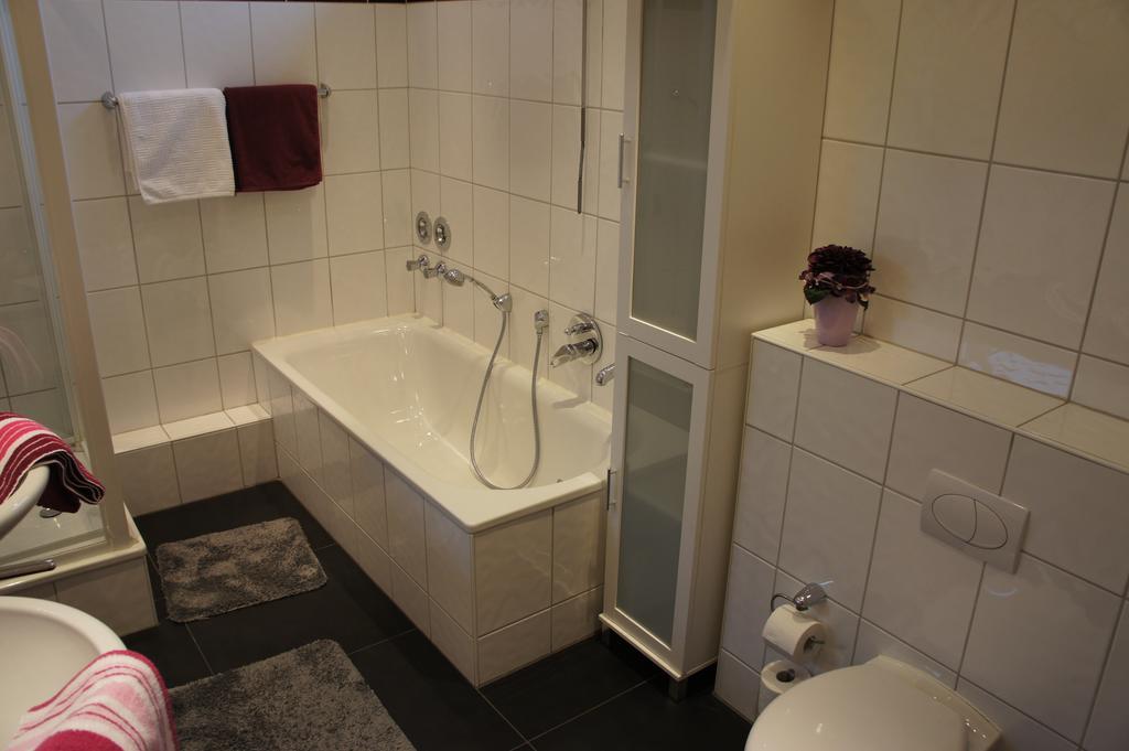 Ferienwohnung Poettershof Крефельд Номер фото